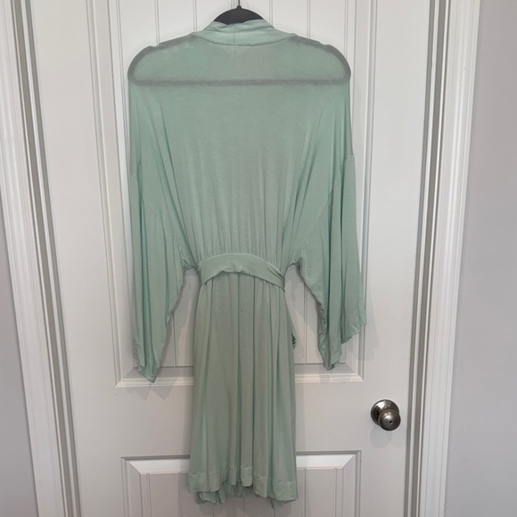 Soma Cool Nights Mint Green Women's Robe with attached tie - Picture 4 of 4